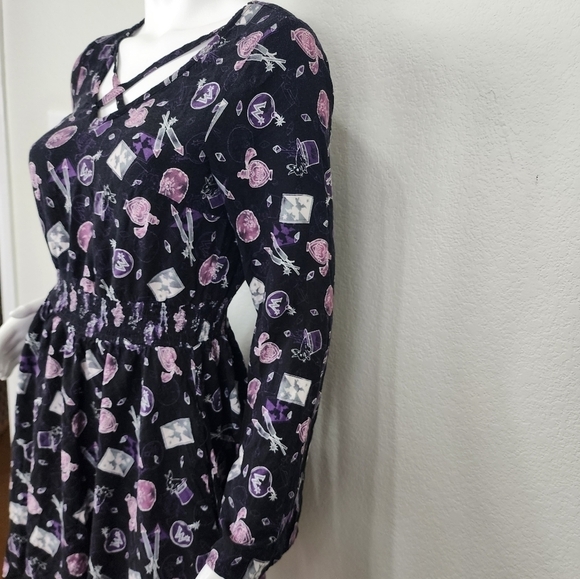 Harry Potter Hot Topic Weasleys Wizard Wheezes Dress Size Small - Picture 13 of 15